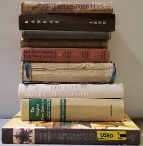 lot 219 image: Misc. Books #1, Antique & Vintage