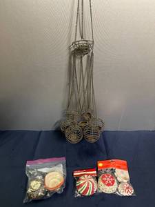 lot 300 image: Home Dcor & Baking Cups