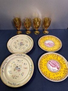 lot 440 image: Glasses & Plates