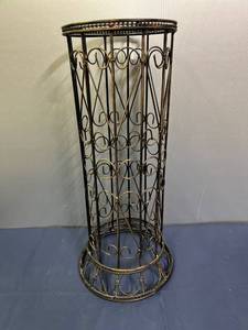 lot 321 image: Artificial Tree Enclosure - 8.5x8.5x23