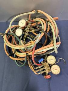 lot 323 image: Acetylene Gauges & Hoses