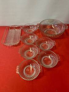 lot 335 image: Classic Glass Candy Dishes