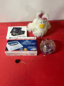 lot 342 image: Miscellaneous Home Items