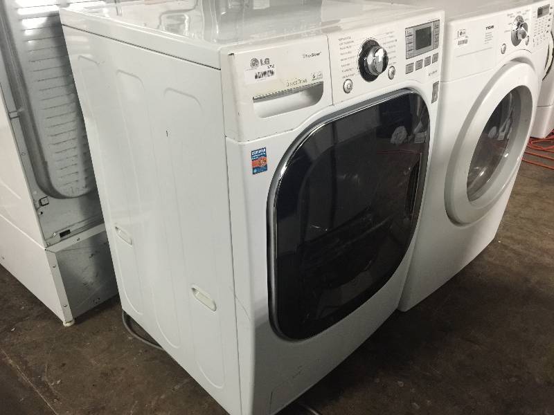 lot 8750 image: LG SteamWasher Series WM3875HWCA 27 Inch Front-Load Steam Washer