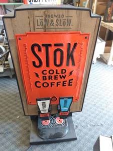 lot 1473 image: Stok Cold-Brew Bulk Dispenser