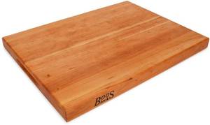 lot 2023 image: BiosBlock Wooden Cutting Board20x15x1.5