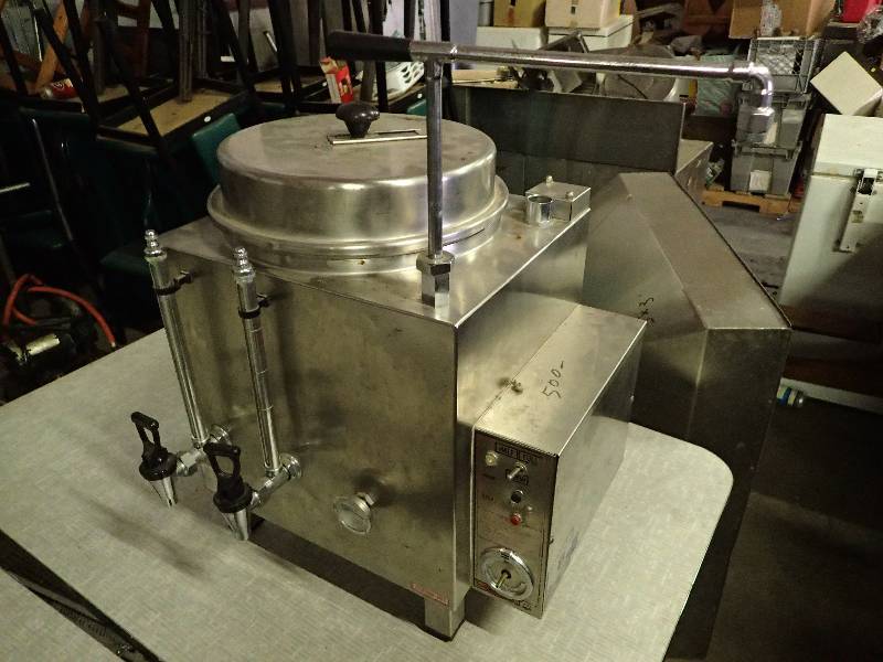 lot 593 image: Mini Brew Counter Top Stainless Coffee Maker