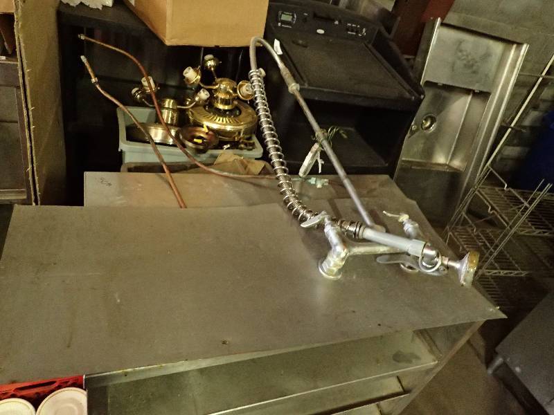 lot 653 image: Pre Rinse Dish Sprayer w Stainless Backing