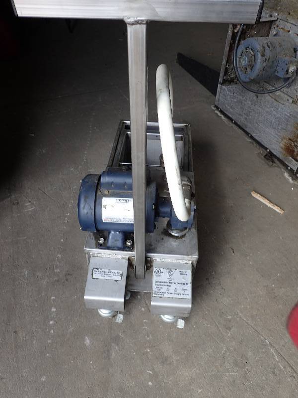 lot 663 image: Darling Commercial Grease Filter w Pump