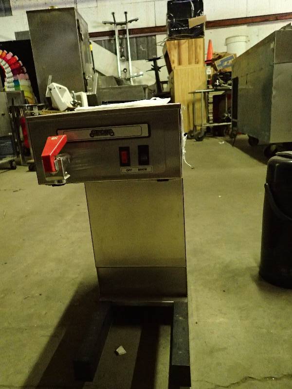 lot 671 image: Counter top Commercial Coffee Brewer