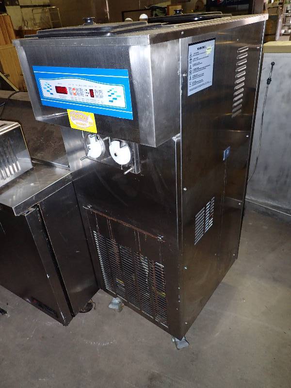 lot 676 image: Yogurt Commercial Soft Serve 2 Flavor Ice Cream Machine