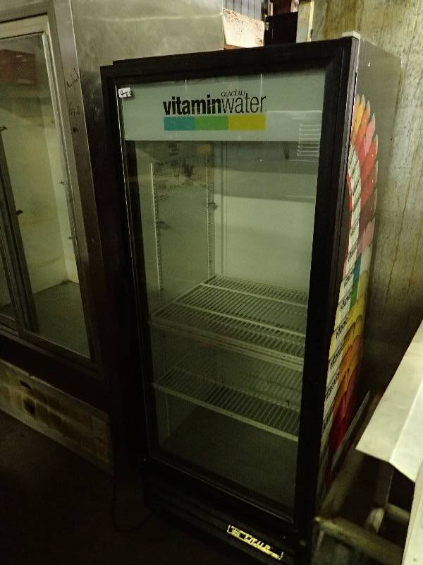 lot 680 image: True Single Glass Front Beverage Cooler