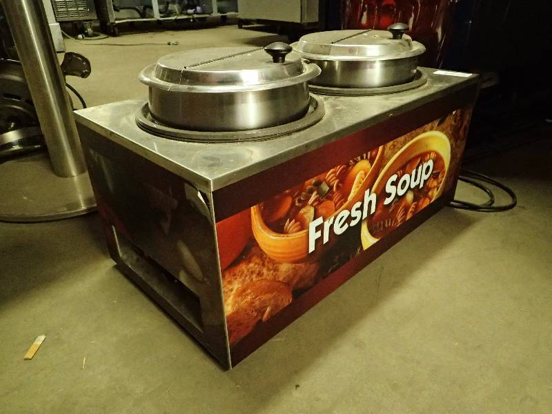 lot 686 image: Vollrath Double Counter-top Soup Warmer w Inserts
