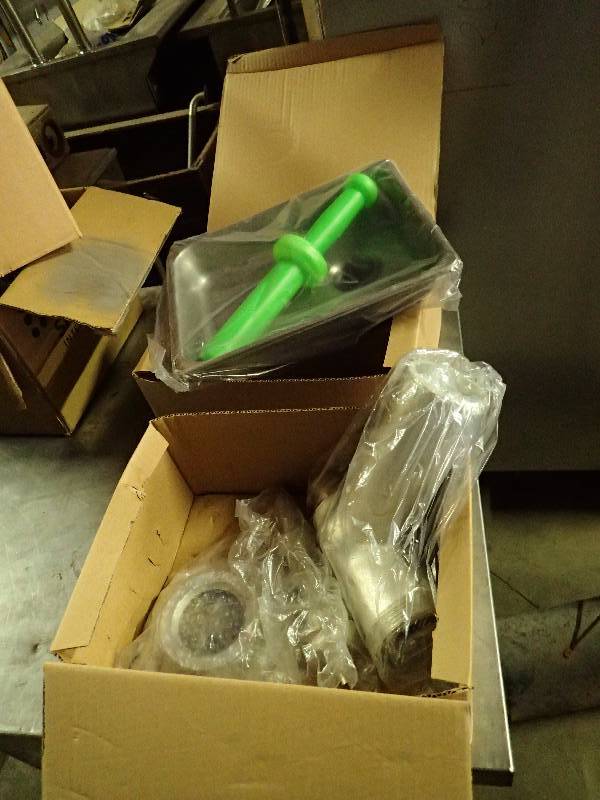 lot 626 image: New in Box Hobart Meat Grinder Attachment