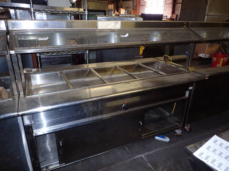 lot 635 image: 5 Well 70Commercial Heated Steam Table on Casters