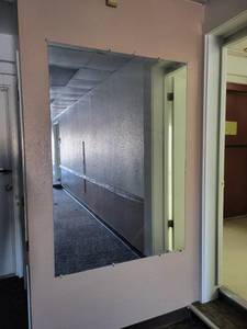lot 3509 image: Large Mirror 4ft x 6ft