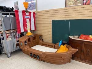 lot 60398 image: little times pirate ship bed