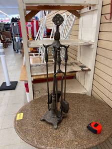 lot 60416 image: fireplace set