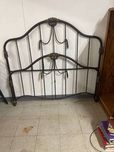 lot 60448 image: iron head &foot boards