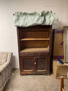 lot 60458 image: vintage wood cabinet