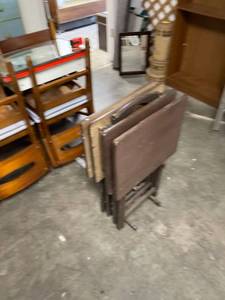 lot 60460 image: wood tv tray set