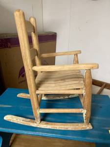 lot 60467 image: small childs rocking chair