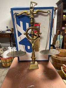 lot 60488 image: vintage balance scale brass