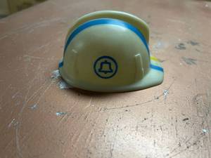 lot 60498 image: little hard hat