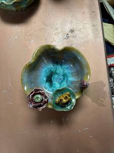 lot 60504 image: frog bowl