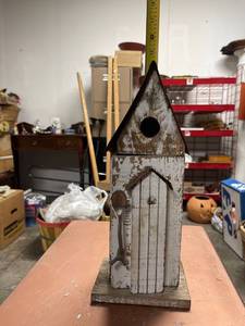 lot 60513 image: bird house