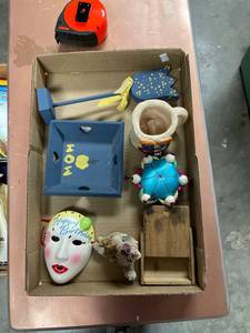 lot 60522 image: flat of estate stuff