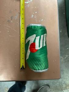 lot 60556 image: 7up candot guy