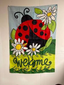 lot 60588 image: yard flag