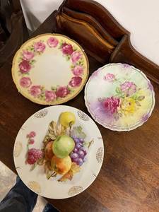 lot 60591 image: 3 decorative plates