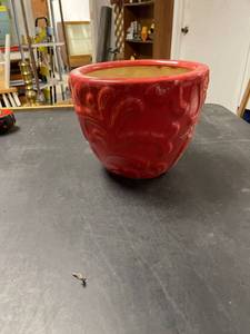 lot 60645 image: flower pot