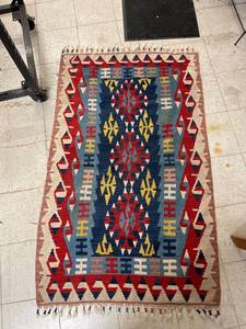 lot 60655 image: 5.5feet by 3.5 feet rug