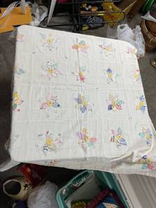 lot 60661 image: 52x42 quilt