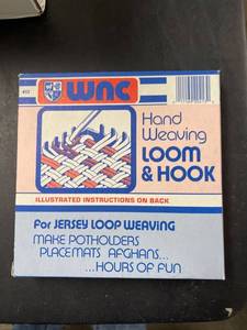 lot 60663 image: enc hand weaving loom (no hook)