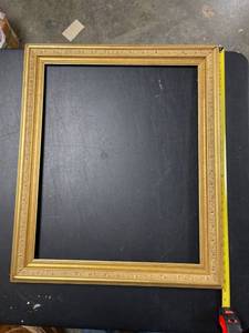 lot 60678 image: old picture frame