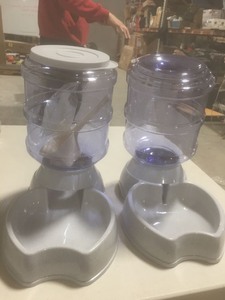 lot 2512 image: 3.8L Large Automatic Pet Food Drink Dispenser Dog Cat Feeder Water Bowl Dish Self-Dispensing Gravity Pet Feeder Waterer,Cat Dog Feeding Bowl