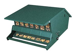 lot 51883 image: Audubon Birds Delight Squirrel Resistant Bird Feeder