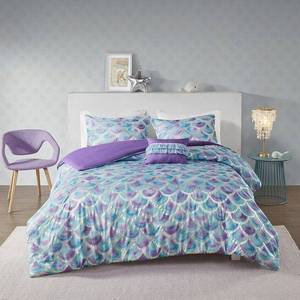 lot 2622 image: Mi Zone Pearl TwinTwin Extra Large Metallic Printed Reversible Duvet Cover, Set of 3 Bedding