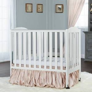 lot 2639 image: Dream On Me 2-in-1 Folding Portable Mini Crib, White - Retail $222.00