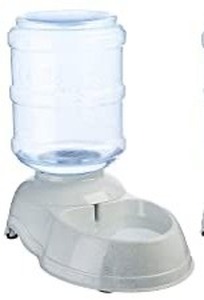 lot 2750 image: Amazon Basics Gravity Pet Feeder