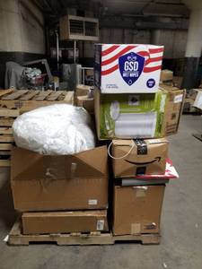 lot 69167 image: Pallet-O-Fun One Bid Takes All wBonus Case of Brand New Wet Wipes