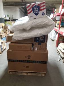 lot 69171 image: Pallet-O-Fun One Bid Takes All wBonus Case of Brand New Wet Wipes