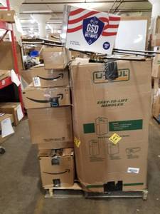 lot 69175 image: Pallet-O-Fun One Bid Takes All wBonus Case of Brand New Wet Wipes