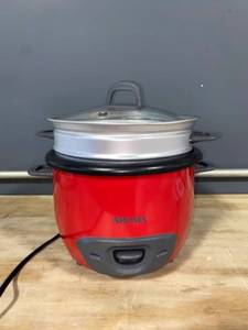 lot 9894 image: Aroma Housewares 14-Cup Pot Style Rice Cooker and Food Steamer , Red (Chipped)
