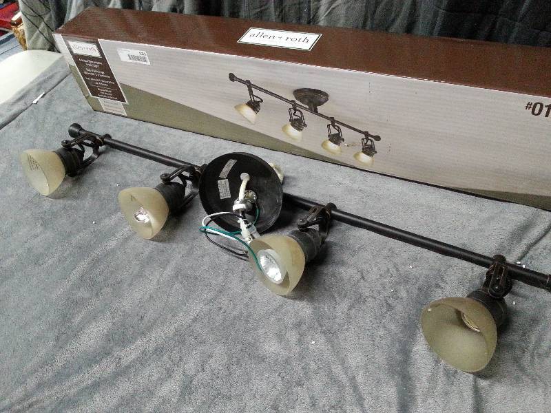 lot 1055 image: Vanity or bathroom wall or ceiling light fixture.  This fixture is fine but it has 3 of the 4 bulbs broken or missing.