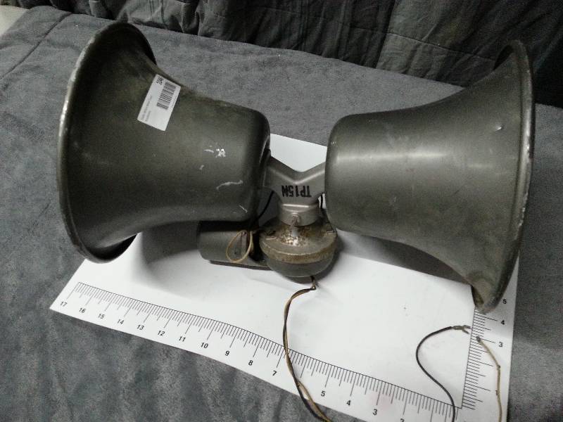 lot 1046 image: Set of sirens or horns by Atlas - Sounds made to be used outside on the top of a pole